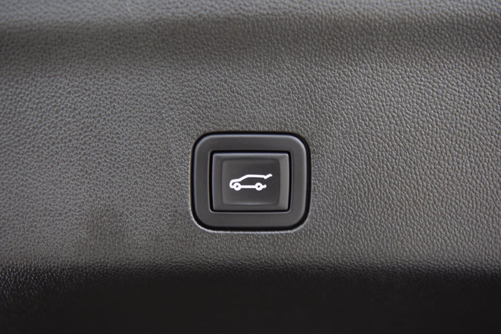 Used 2023 Chevrolet Tahoe High Country AWD/4WD image 26