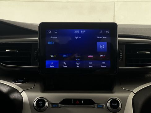 Certified 2022 Ford Explorer XLT w/ Equipment Group 202A AWD/4WD image 18