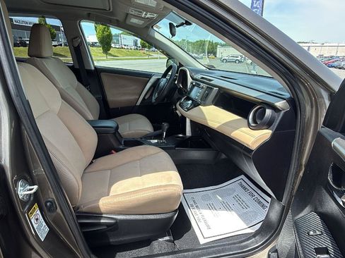 Used 2014 Toyota RAV4 XLE FWD image 17