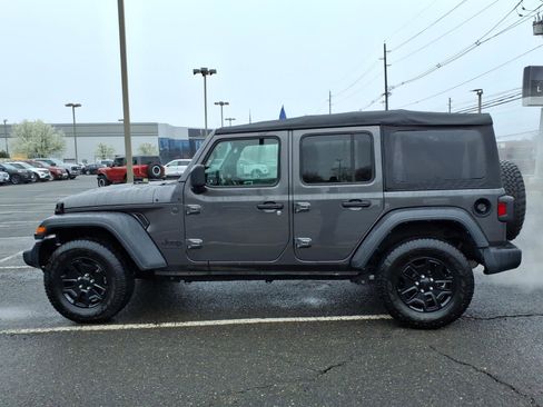 Used 2023 Jeep Wrangler Unlimited Sport AWD/4WD image 4