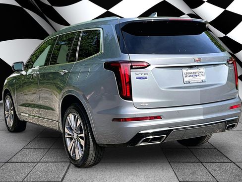 Used 2023 Cadillac XT6 Premium Luxury AWD/4WD image 12