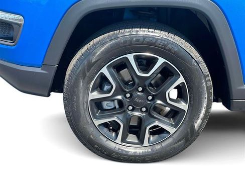Used 2020 Jeep Compass Trailhawk w/ Cold Weather Group AWD/4WD image 8