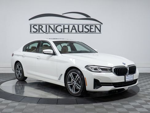 Certified 2023 BMW 530i xDrive w/ Premium Package AWD/4WD image 3