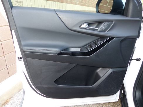 Used 2026 Chevrolet Equinox LT FWD image 23
