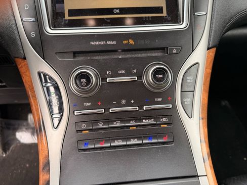 Used 2019 Lincoln Nautilus Reserve AWD/4WD image 24