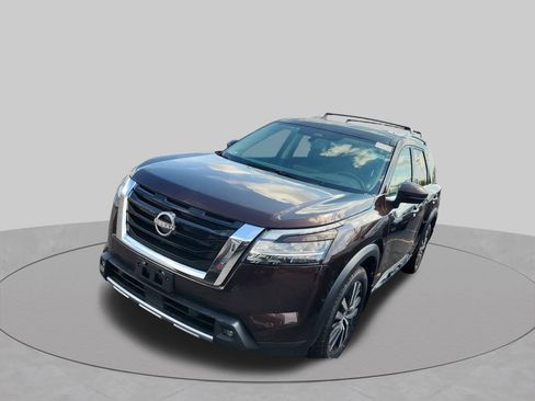 Used 2022 Nissan Pathfinder Platinum w/ Cargo Package AWD/4WD image 38