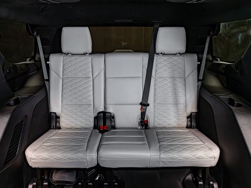 Used 2025 Cadillac Escalade Sport Platinum image 25