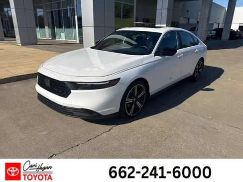 Used 2024 Honda Accord Sport image 1