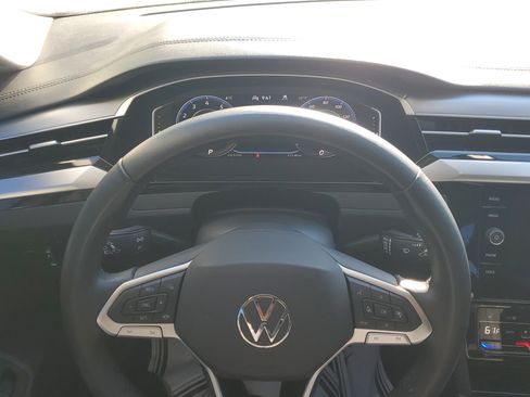 Used 2021 Volkswagen Arteon SE image 20
