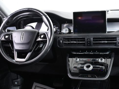 Used 2022 Lincoln Corsair AWD w/ Premium Package image 8