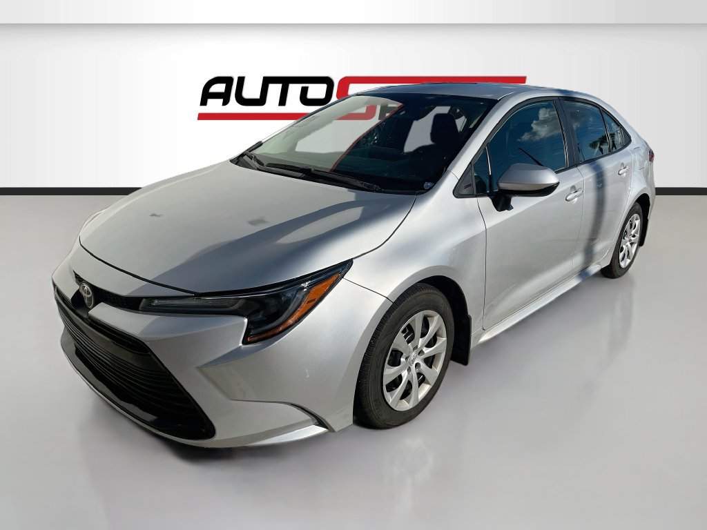 Used 2026 Toyota Corolla LE FWD image 3