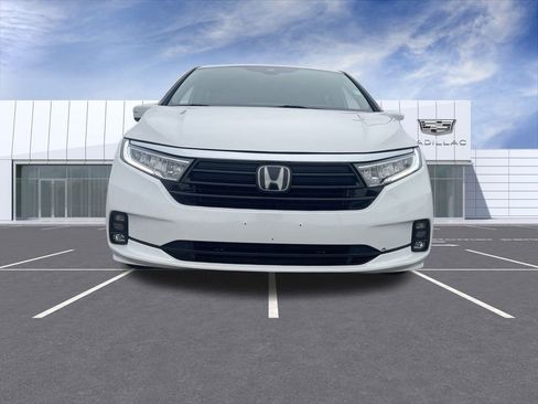 Used 2024 Honda Odyssey EX-L image 3