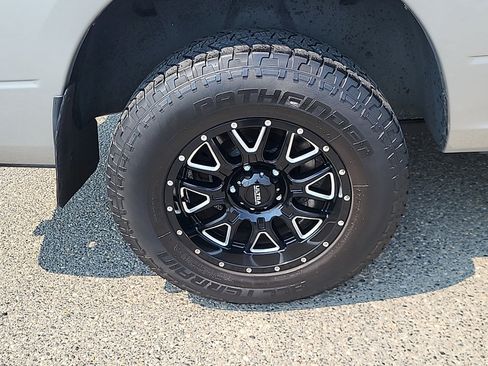 Used 2016 RAM 1500 Express AWD/4WD image 9