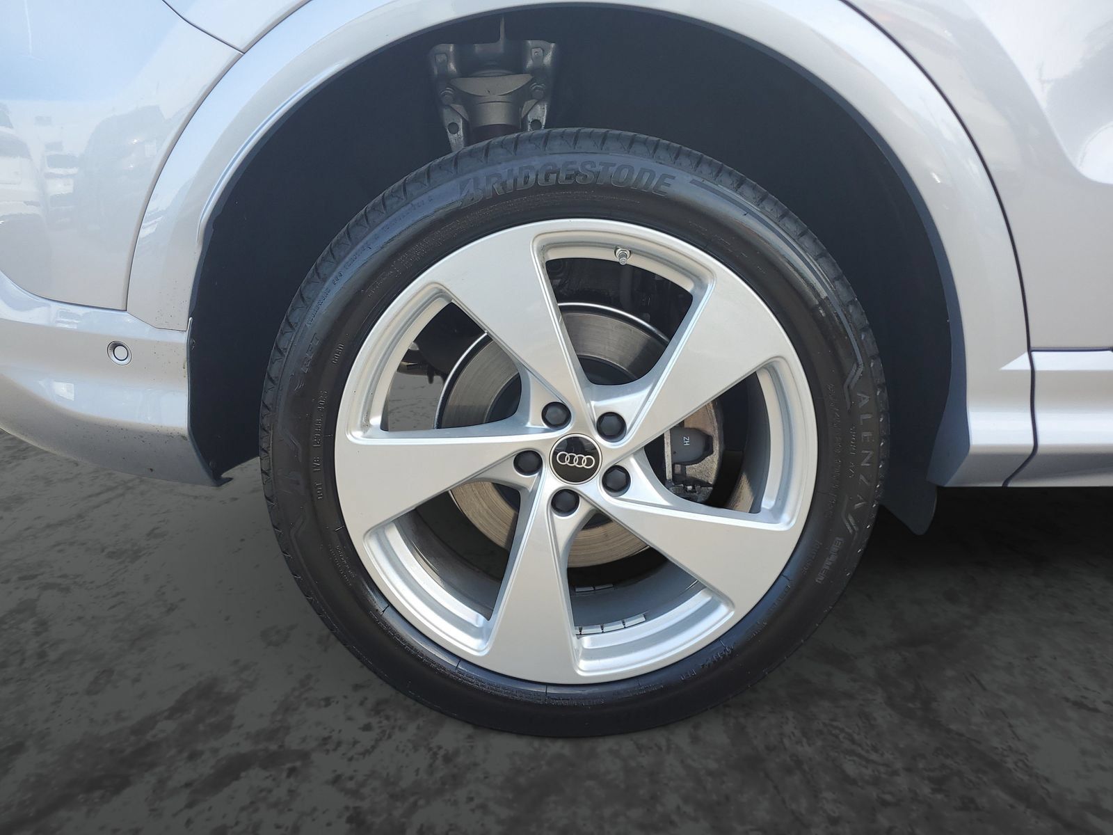 Used 2025 Audi Q5 Premium w/ Premium Plus AWD/4WD image 5