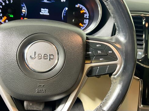 Used 2020 Jeep Grand Cherokee Limited image 19