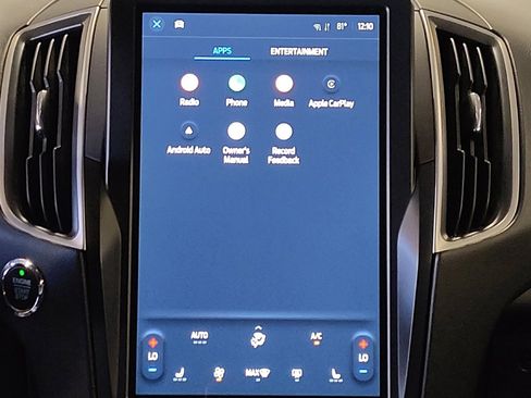 Used 2024 Ford Edge SEL image 25