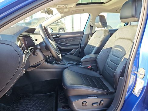 Certified 2023 Volkswagen Jetta SEL image 10