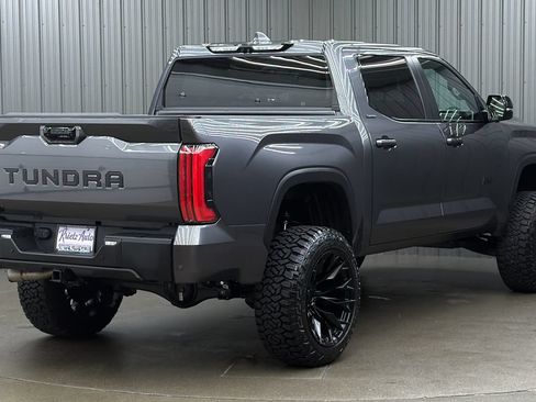 Used 2025 Toyota Tundra Limited AWD/4WD image 5