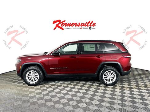 New 2025 Jeep Grand Cherokee Laredo X w/ Luxury Tech Group I image 4