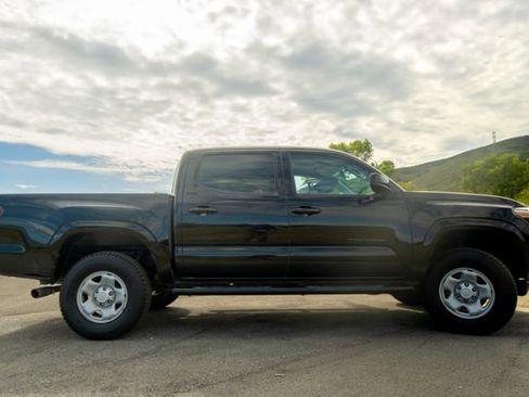 Used 2021 Toyota Tacoma SR5 image 6