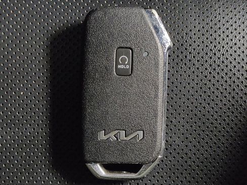 Used 2022 Kia Telluride LX AWD/4WD image 32