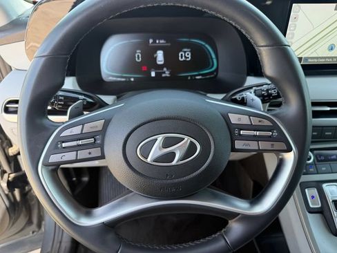 Used 2025 Hyundai Palisade SEL FWD image 16
