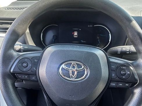 Used 2024 Toyota RAV4 LE AWD/4WD image 7
