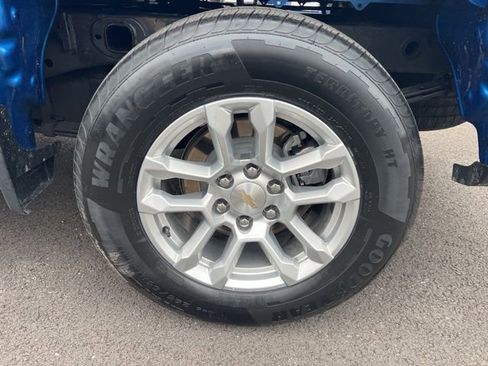 Used 2023 Chevrolet Silverado 1500 LT image 34