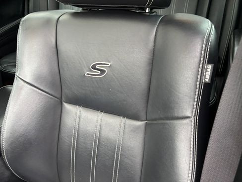 Used 2015 Chrysler 300 S w/ 300S Premium Group AWD/4WD image 16