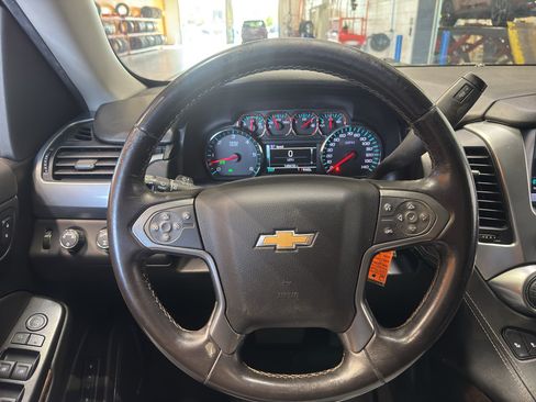 Used 2020 Chevrolet Suburban LT AWD/4WD image 22