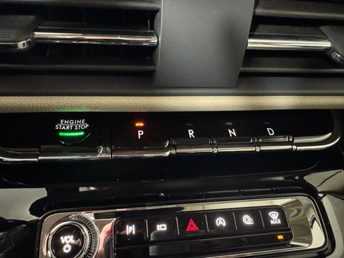 New 2026 Lincoln Corsair Reserve image 32