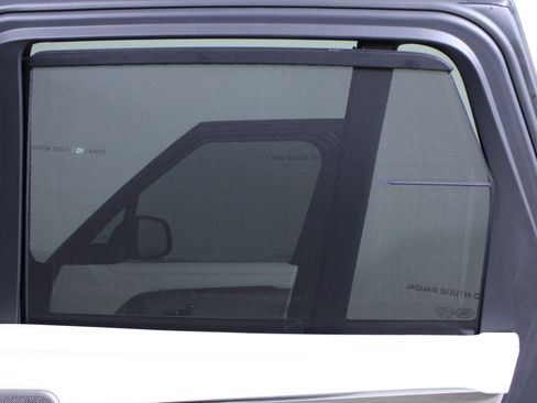 Used 2025 Land Rover Range Rover Autobiography image 18