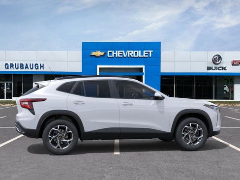 New 2026 Chevrolet Trax LT image 5