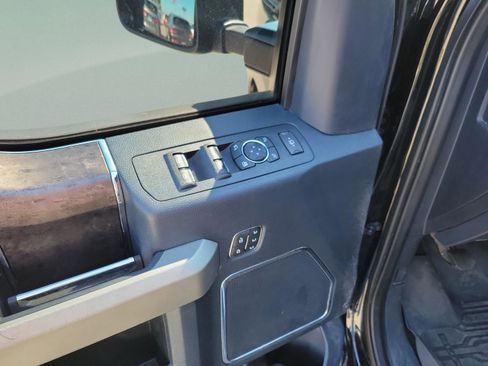 Used 2022 Ford F250 Lariat w/ Lariat Value Package image 7