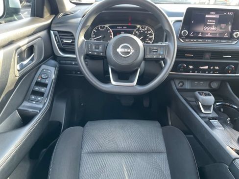 Used 2024 Nissan Rogue SV AWD/4WD image 20