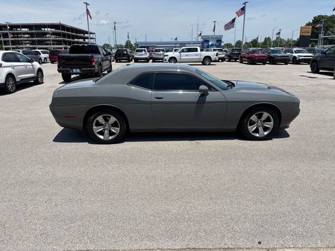 Used 2017 Dodge Challenger SXT RWD image 6