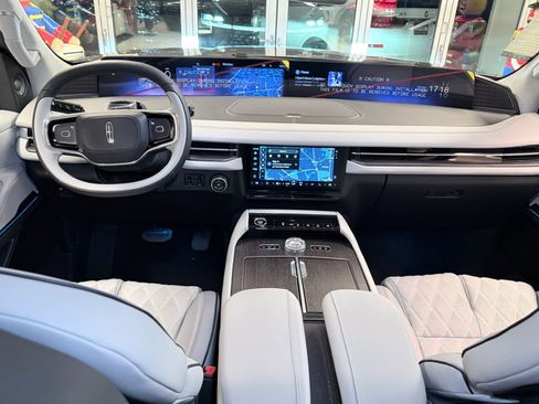 New 2026 Lincoln Navigator L Black Label image 29