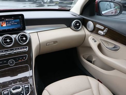 Used 2019 Mercedes-Benz C 300 Sedan image 19
