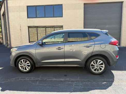 Used 2016 Hyundai Tucson SE w/ Option Group 02 AWD/4WD image 2