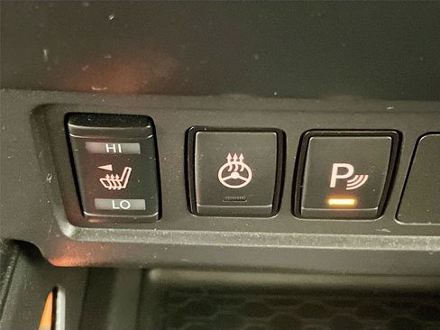Used 2026 Nissan Frontier PRO-4X AWD/4WD image 16