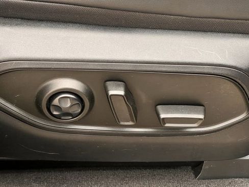 Used 2021 Jeep Grand Cherokee L Limited image 28