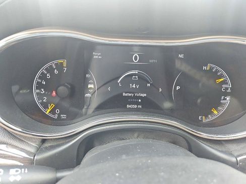 Used 2014 Jeep Grand Cherokee Overland w/ Advanced Technology Group AWD/4WD image 18