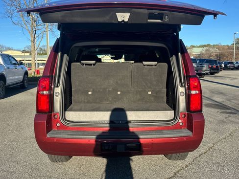 Used 2019 Chevrolet Tahoe LT image 18