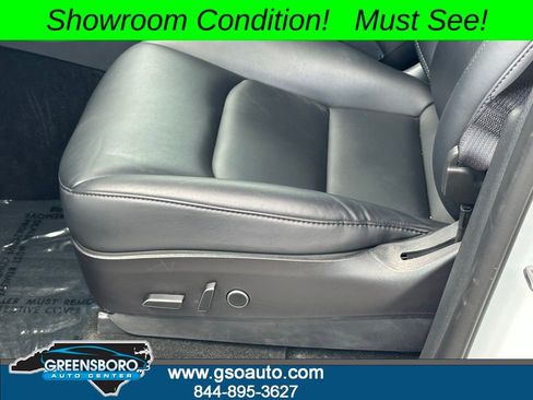 Used 2022 Tesla Model Y Performance AWD/4WD image 14