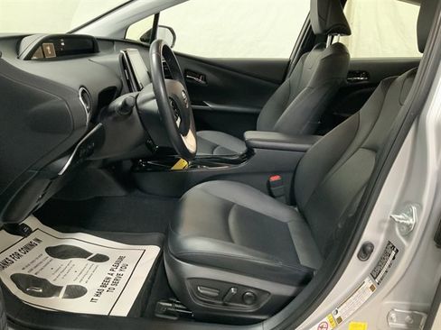 Used 2019 Toyota Prius Prime Advanced image 13