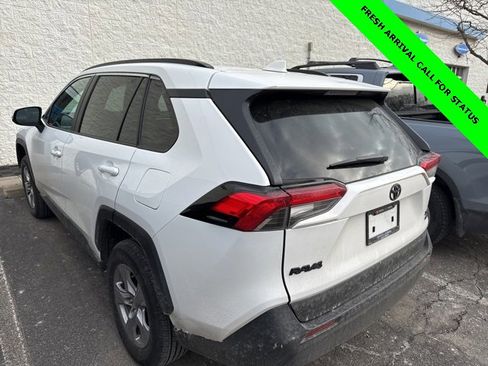 Used 2025 Toyota RAV4 XLE w/ Convenience Package image 11