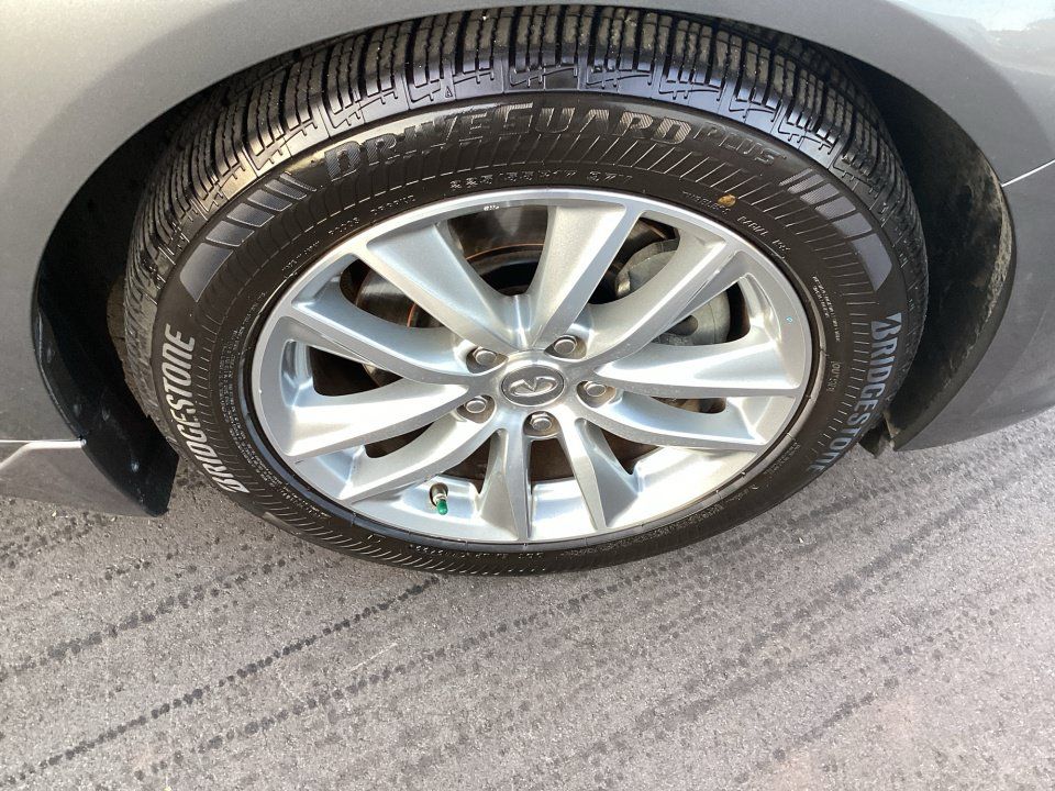 Used 2015 INFINITI Q50 Premium w/ Navigation Package RWD image 29