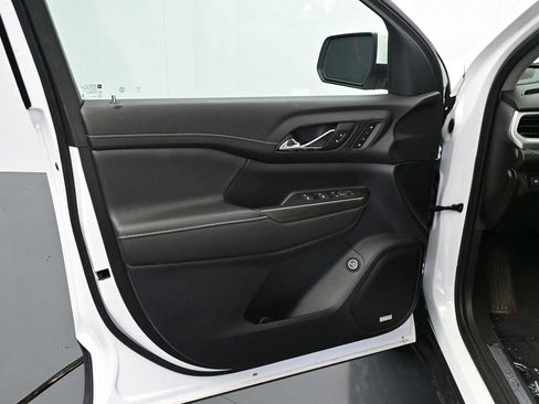 Used 2023 GMC Acadia SLT w/ Preferred Package AWD/4WD image 5