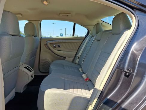 Used 2018 Ford Taurus SE FWD image 28