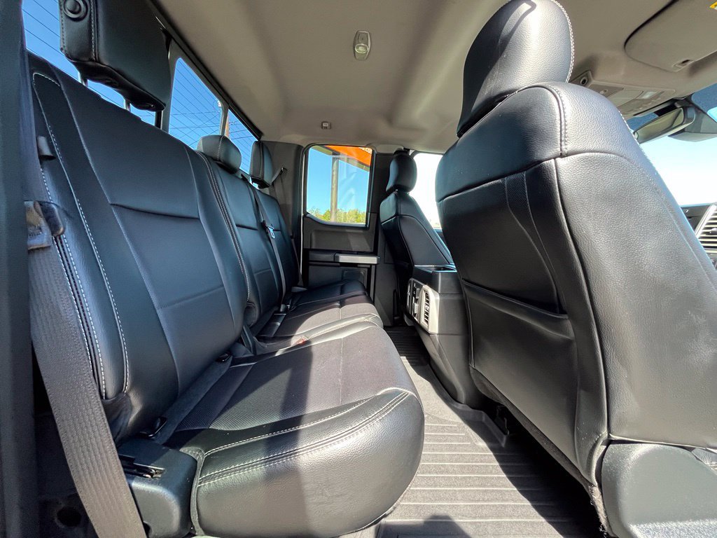 Used 2015 Ford F150 Lariat w/ Equipment Group 502A Luxury AWD/4WD image 30